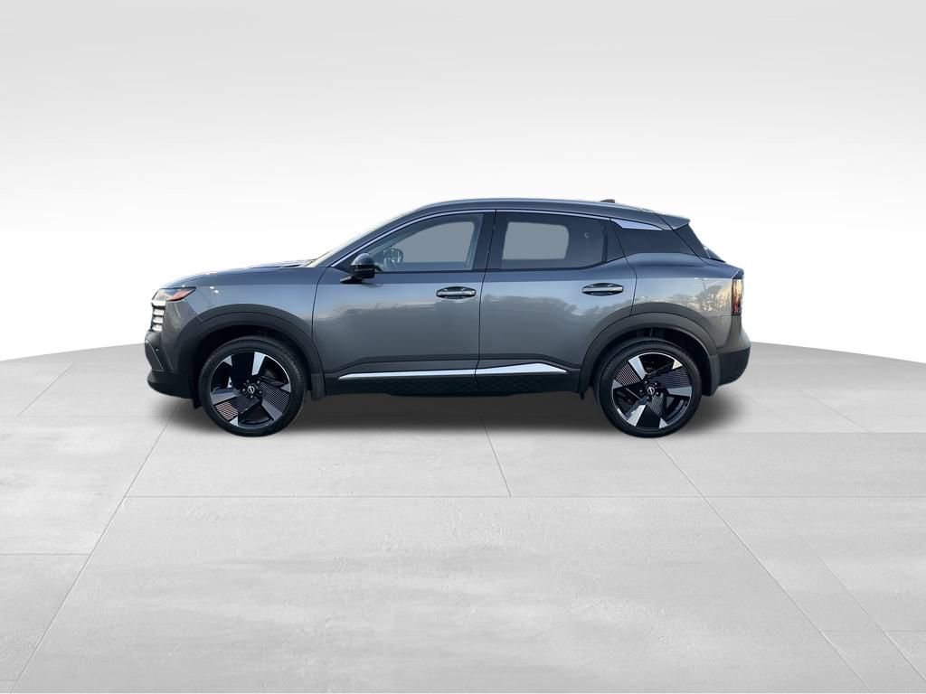 Used 2026 Nissan Kicks SR w/ Cold Weather Package image 4