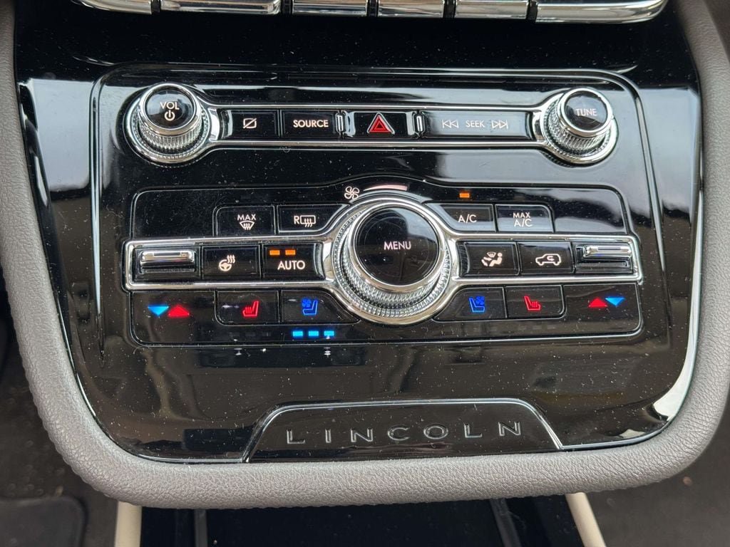 Used 2022 Lincoln Corsair FWD w/ Equipment Group 101A image 6