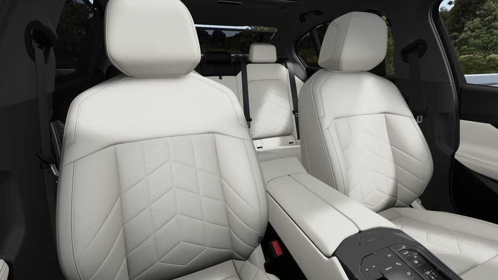 New 2027 BMW 550e xDrive AWD/4WD image 11