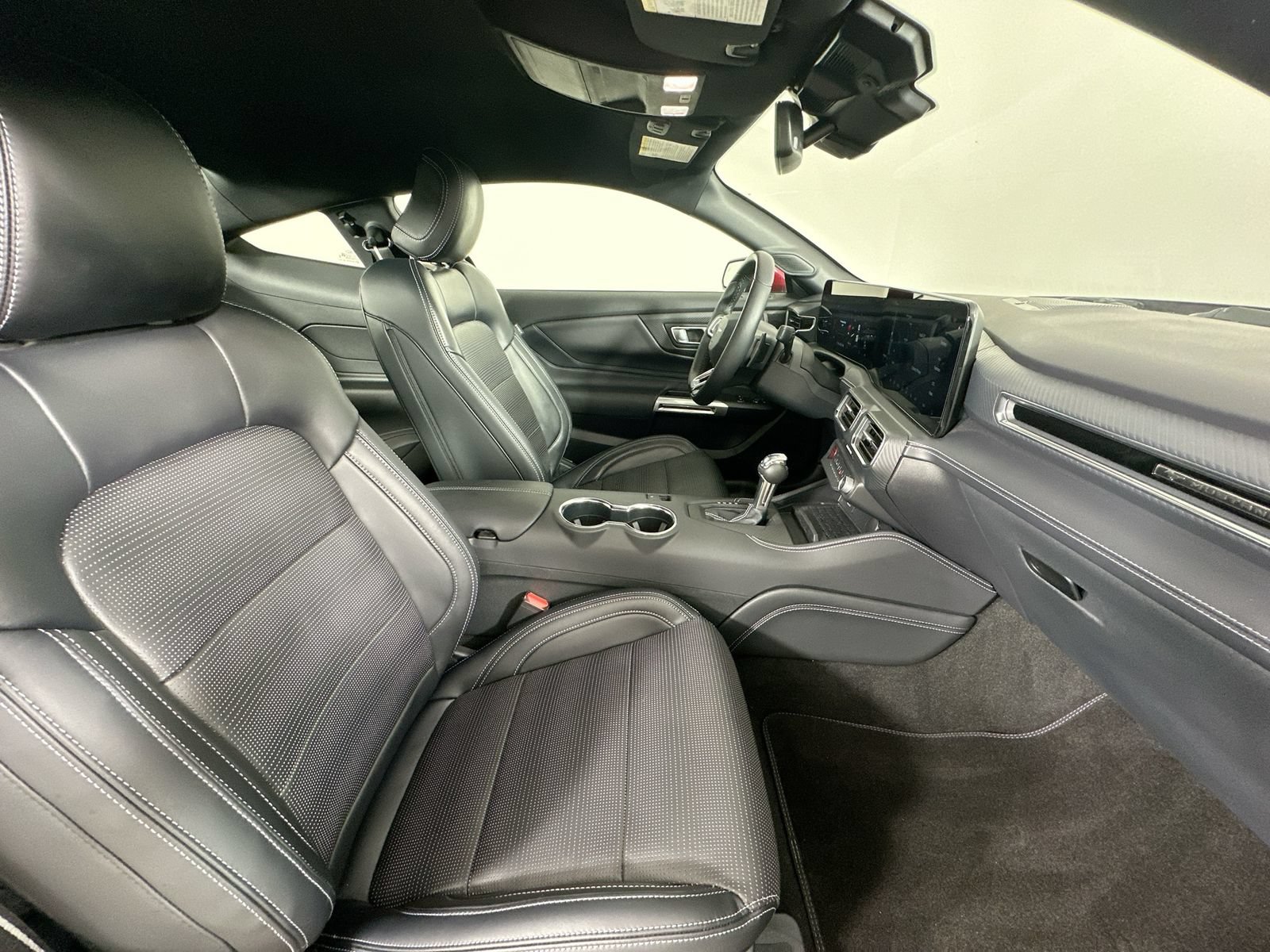 Used 2024 Ford Mustang GT Premium RWD image 39