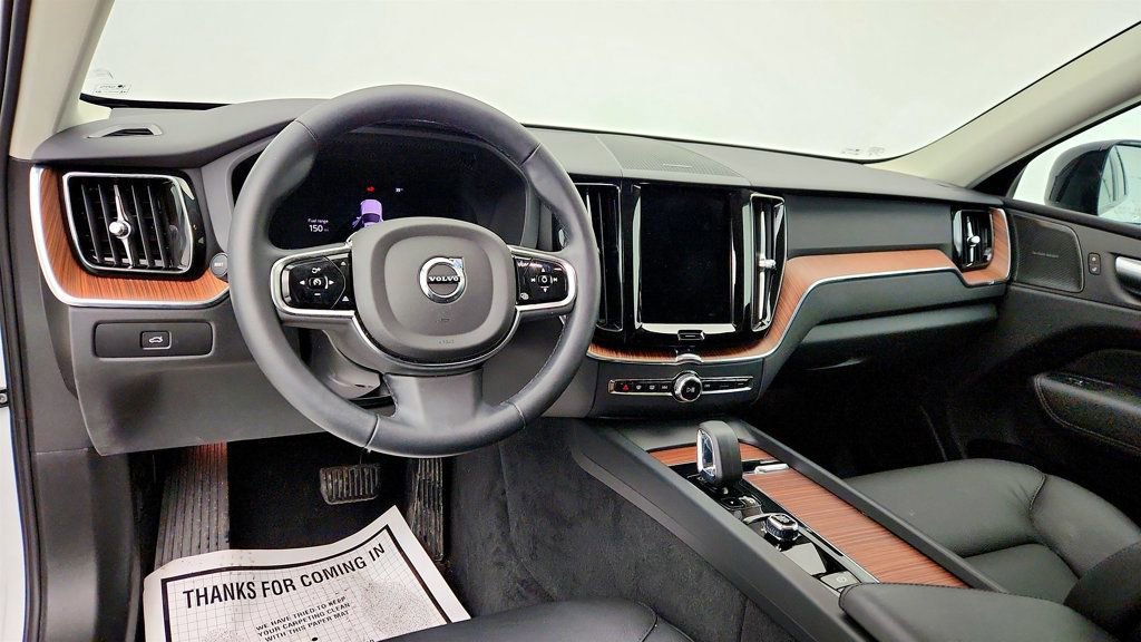 Used 2024 Volvo XC60 B5 Plus w/ Protection Package Premier AWD/4WD image 13