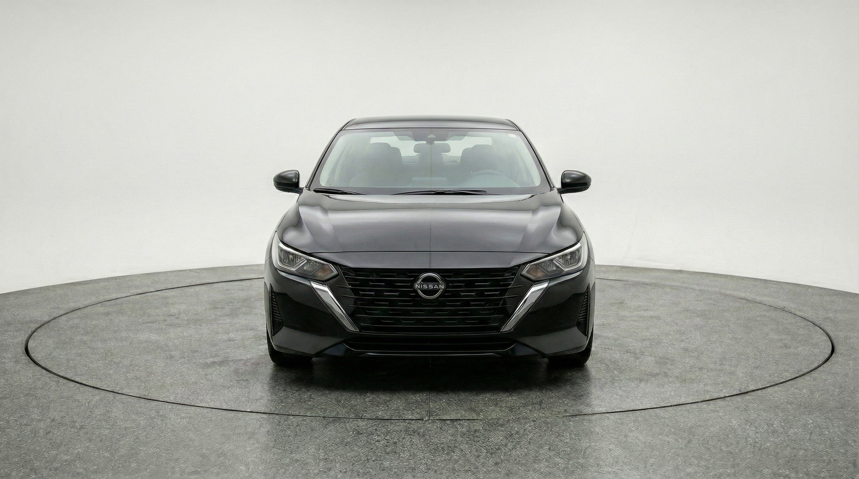 Used 2025 Nissan Sentra SV image 2