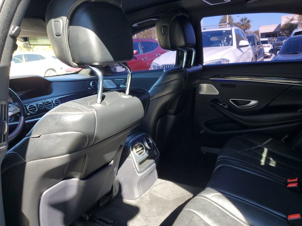 Used 2020 Mercedes-Benz S 560 Sedan image 10