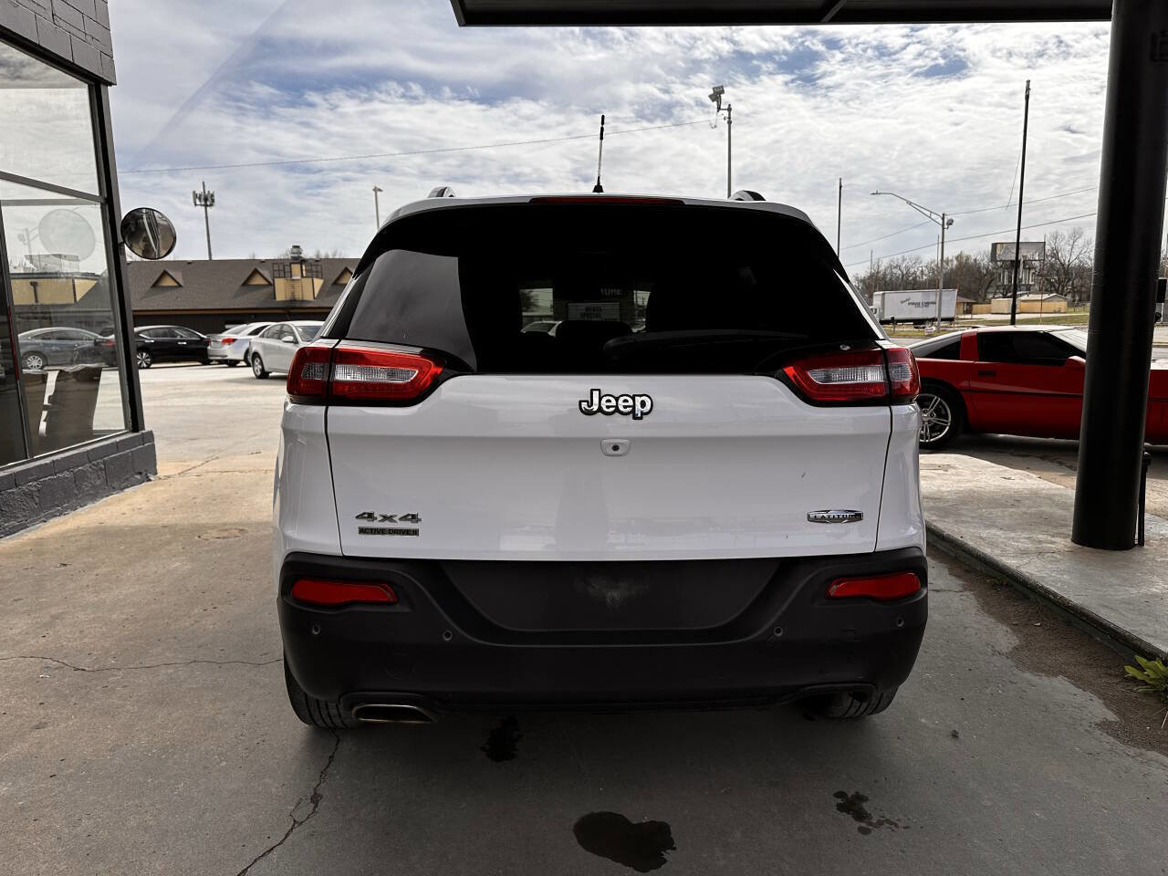 Used 2015 Jeep Cherokee Latitude w/ Comfort/Convenience Group image 7