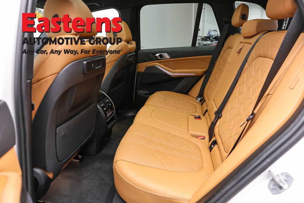 Used 2023 BMW X5 xDrive40i w/ M Sport Package AWD/4WD image 23
