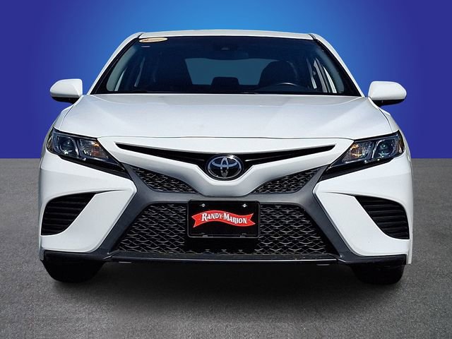 Used 2019 Toyota Camry SE w/ Carpet Mat Package FWD image 2