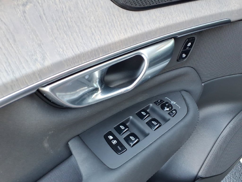 Certified 2026 Volvo XC90 B6 Ultra AWD/4WD image 10