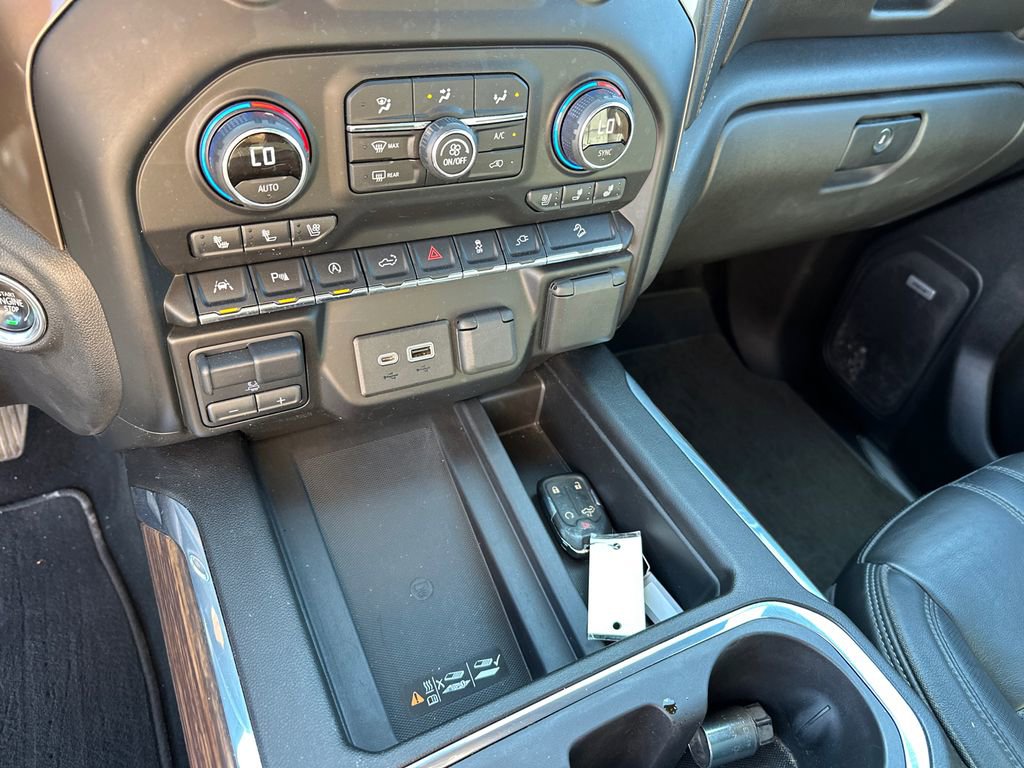 Used 2021 Chevrolet Silverado 1500 High Country w/ Technology Package image 32