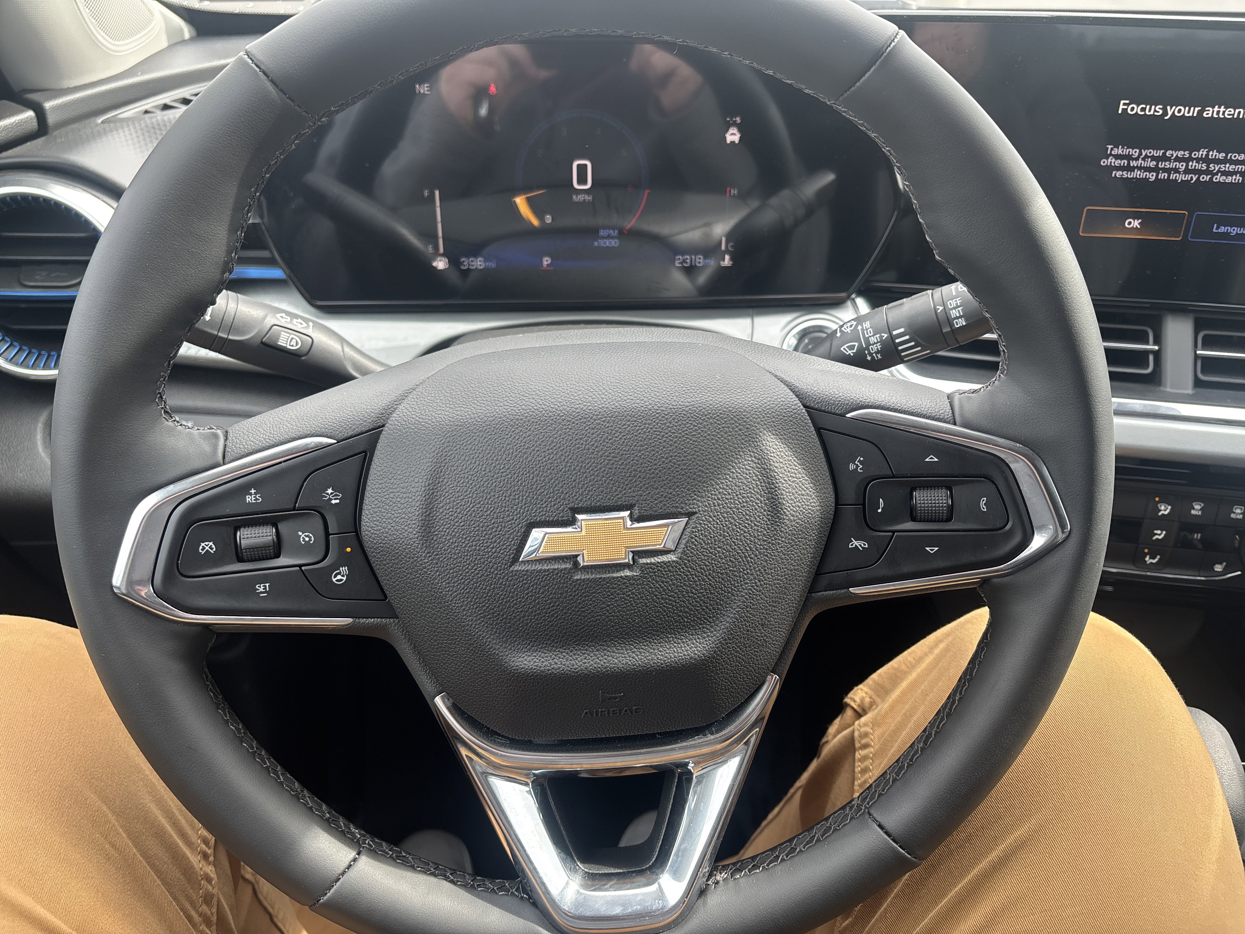 Used 2025 Chevrolet Trax LT w/ Driver Confidence Package image 17