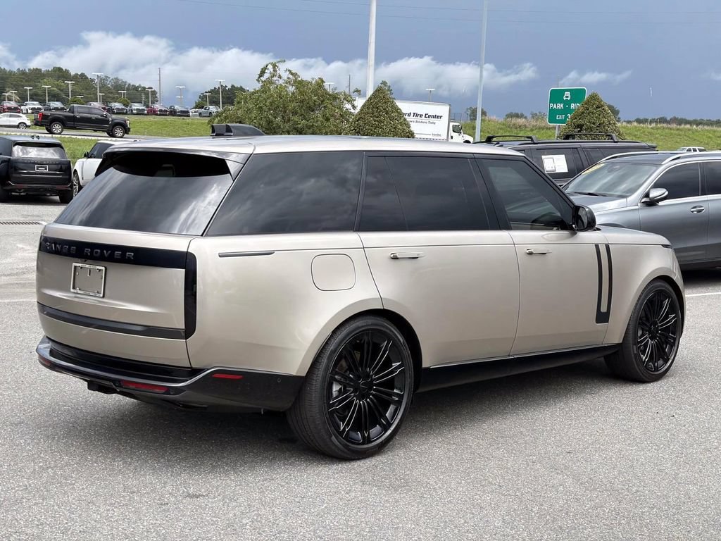 New 2026 Land Rover Range Rover Long Wheelbase SE AWD/4WD image 5
