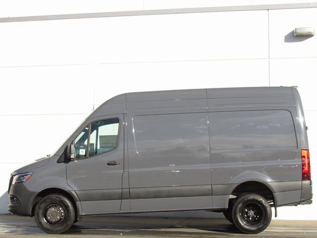 Used 2024 Mercedes-Benz Sprinter 3500 image 4