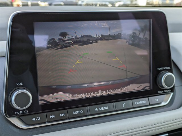 Used 2023 Nissan Rogue SV image 22