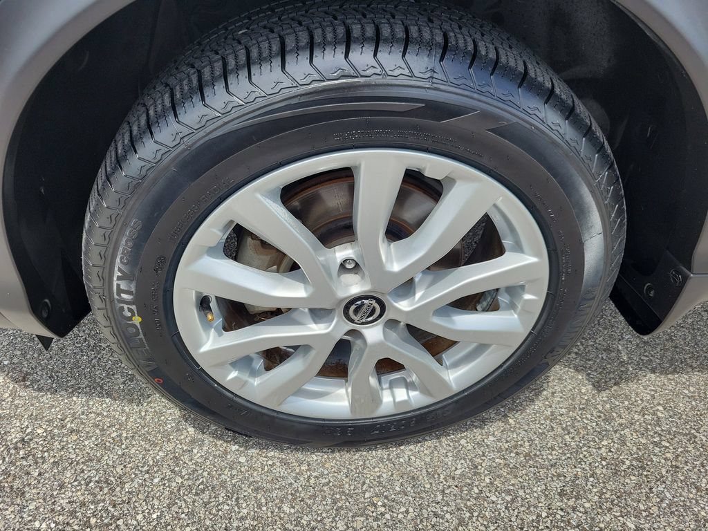 Used 2021 Nissan Rogue Sport SV FWD image 6