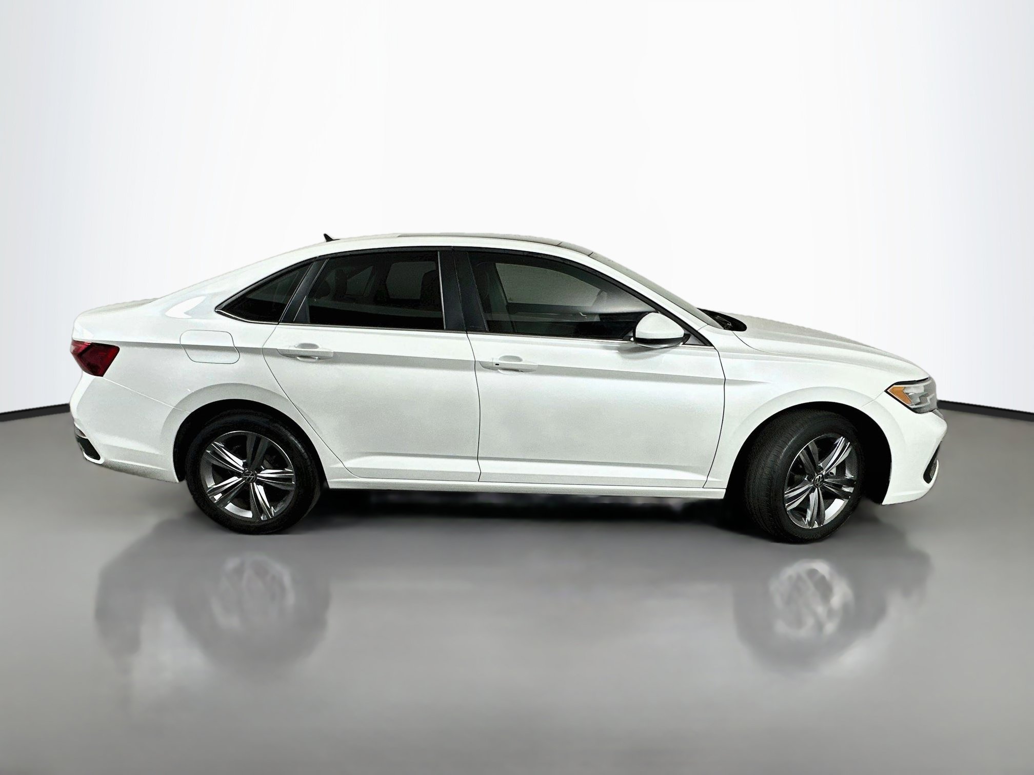 Used 2023 Volkswagen Jetta SE w/ Panoramic Sunroof Package FWD image 8