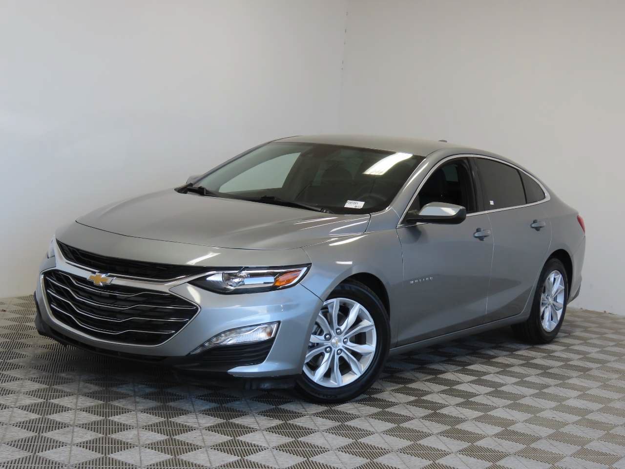 Used 2024 Chevrolet Malibu LT FWD image 1