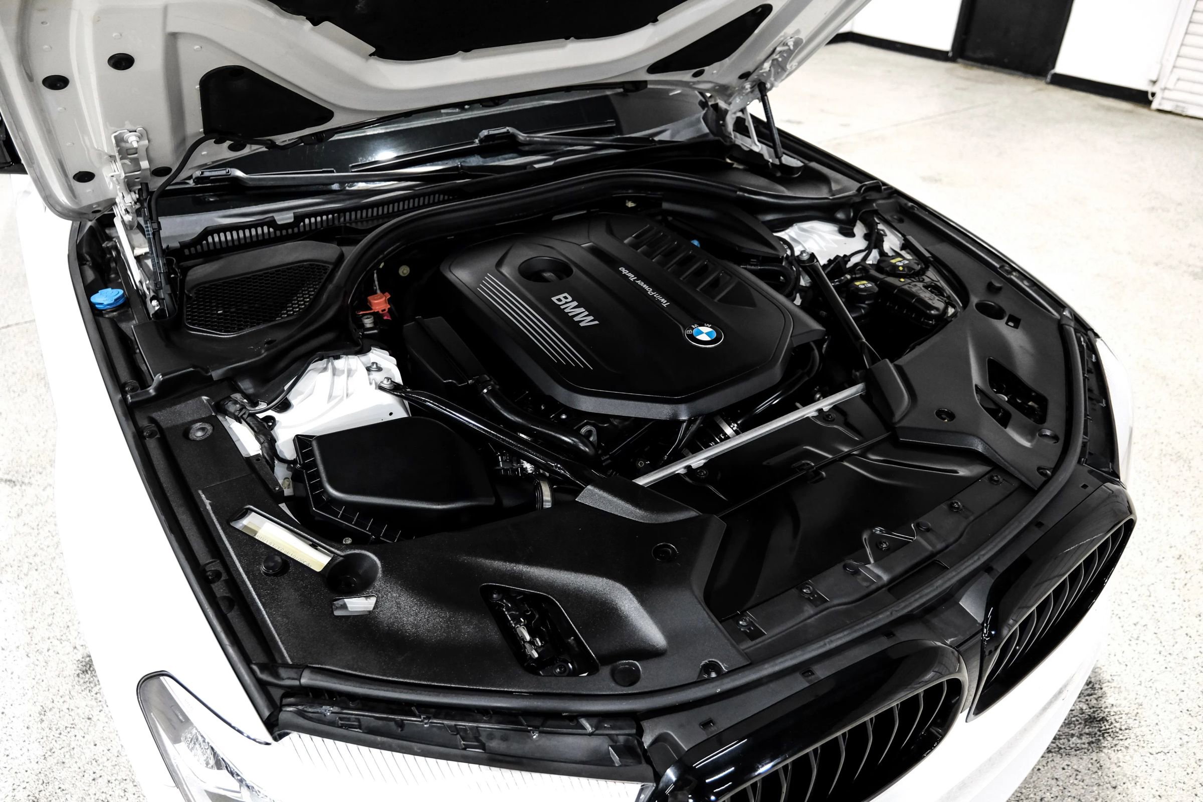 Used 2018 BMW 540i w/ M Sport Package RWD image 62