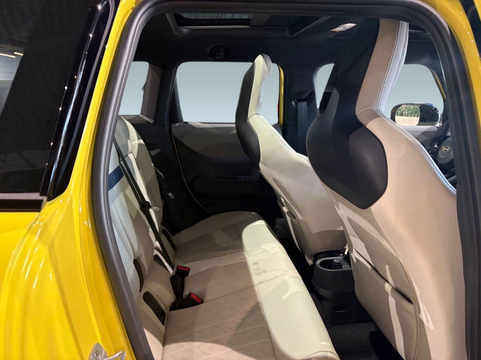 New 2026 MINI Cooper S image 25