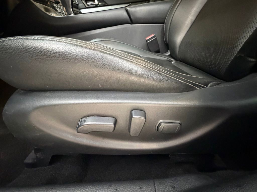 Used 2018 Nissan Maxima 3.5 SL image 32