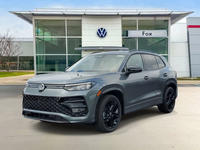 New 2026 Volkswagen Tiguan SE R-Line FWD image 2
