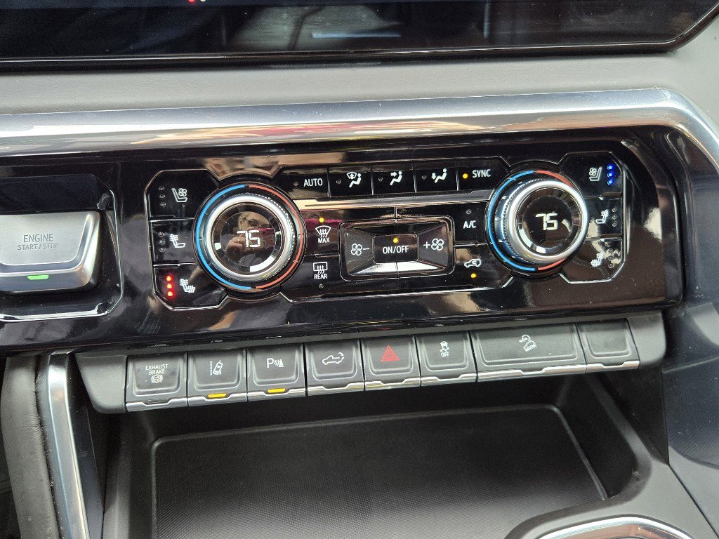 Used 2024 GMC Sierra 2500 Denali Ultimate image 28