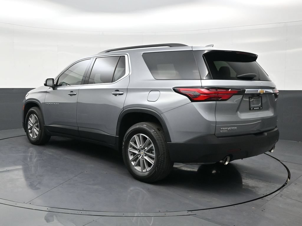 Used 2024 Chevrolet Traverse LT FWD image 3