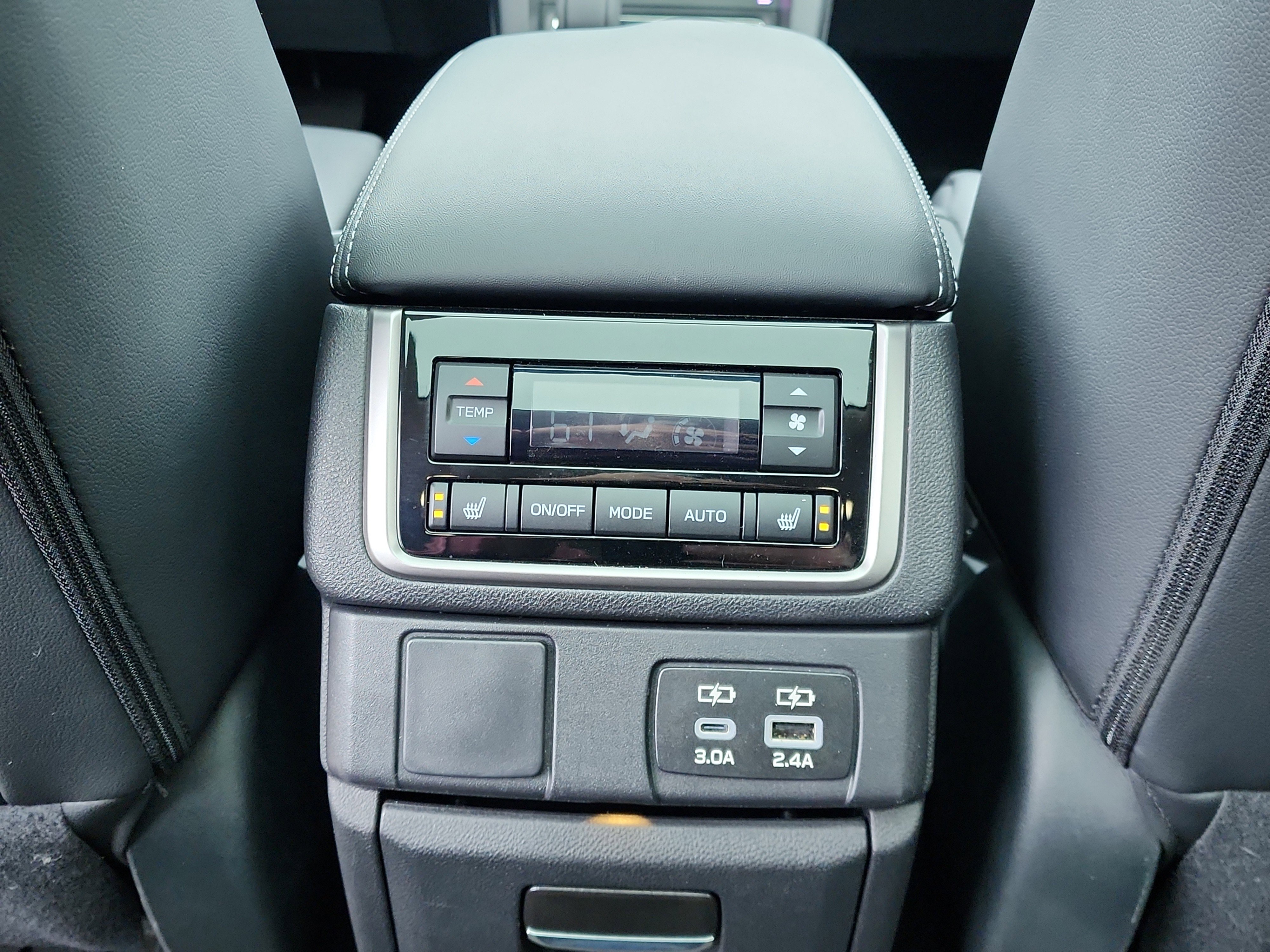 Certified 2025 Subaru Ascent Limited w/ Popular Package #1 image 13