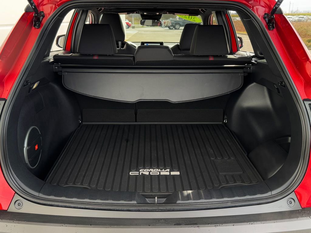 Certified 2025 Toyota Corolla Cross Hybrid Nightshade w/ Moonroof Package image 23