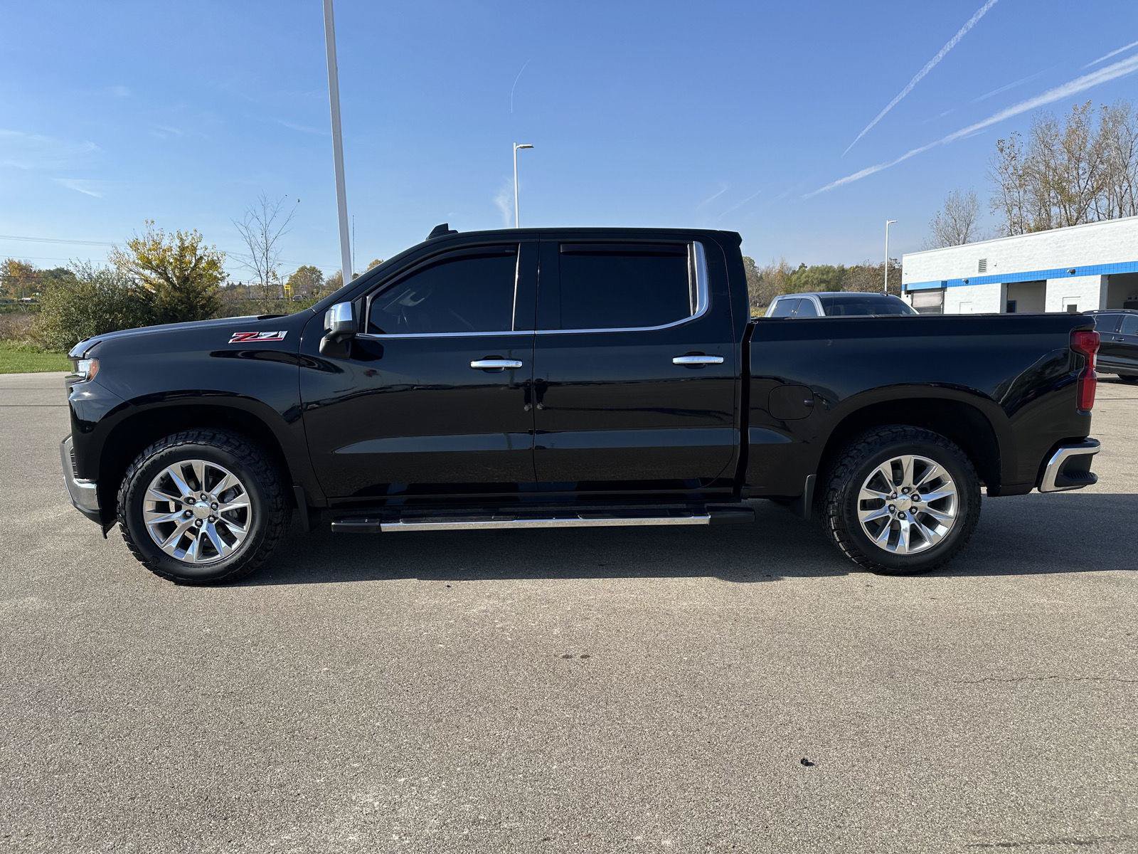 Used 2020 Chevrolet Silverado 1500 LTZ w/ LTZ Premium Package AWD/4WD image 2