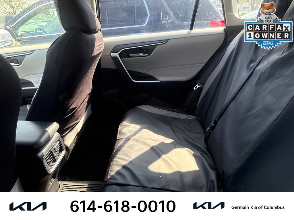 Used 2025 Toyota RAV4 XLE AWD/4WD image 9