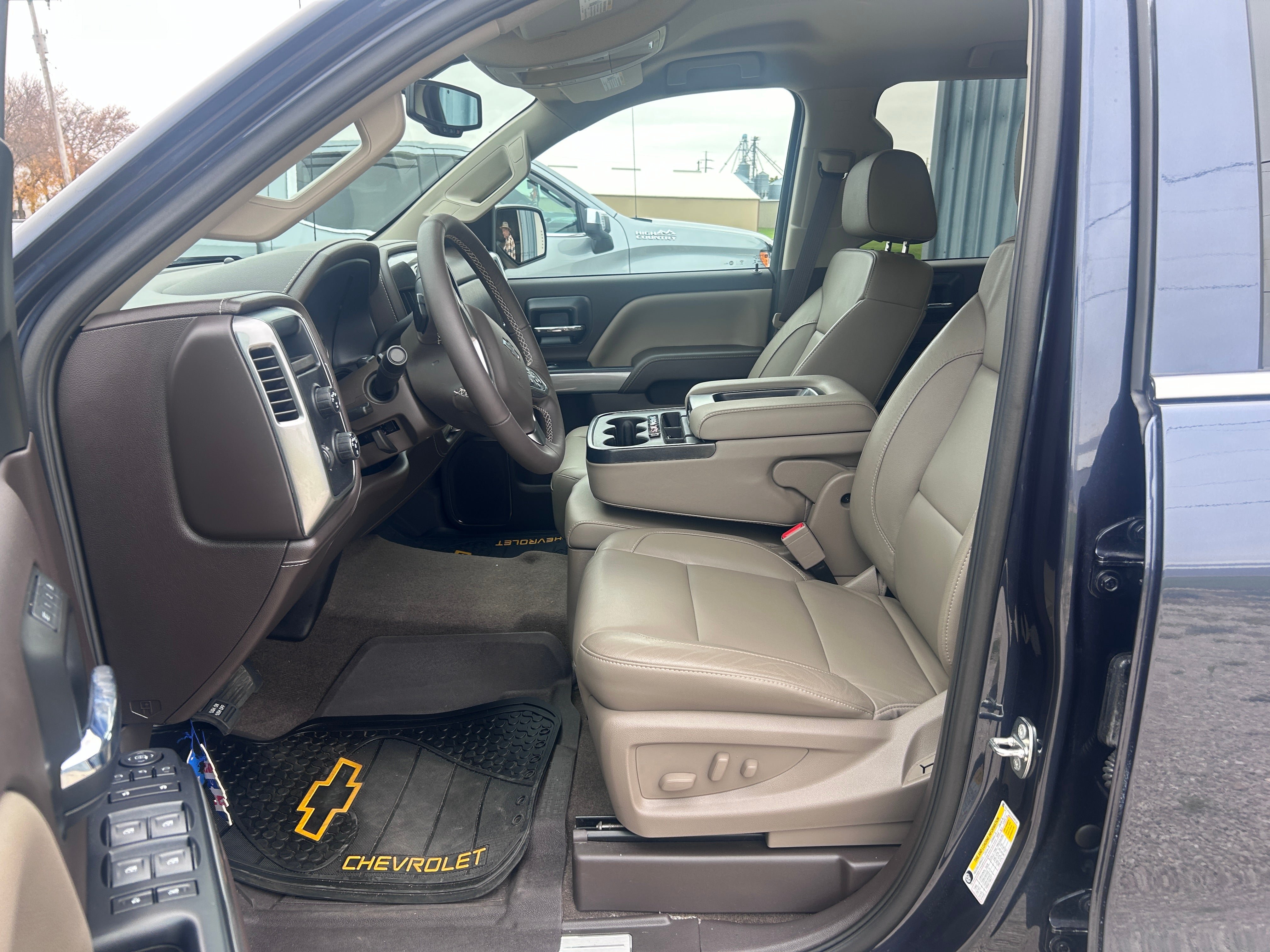 Used 2018 Chevrolet Silverado 1500 LTZ Z71 w/ Centennial Edition AWD/4WD image 16