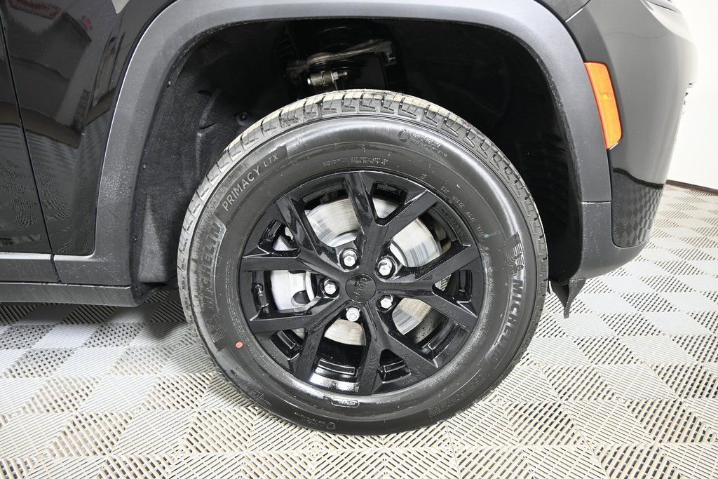 New 2026 Jeep Grand Cherokee L 4WD image 11