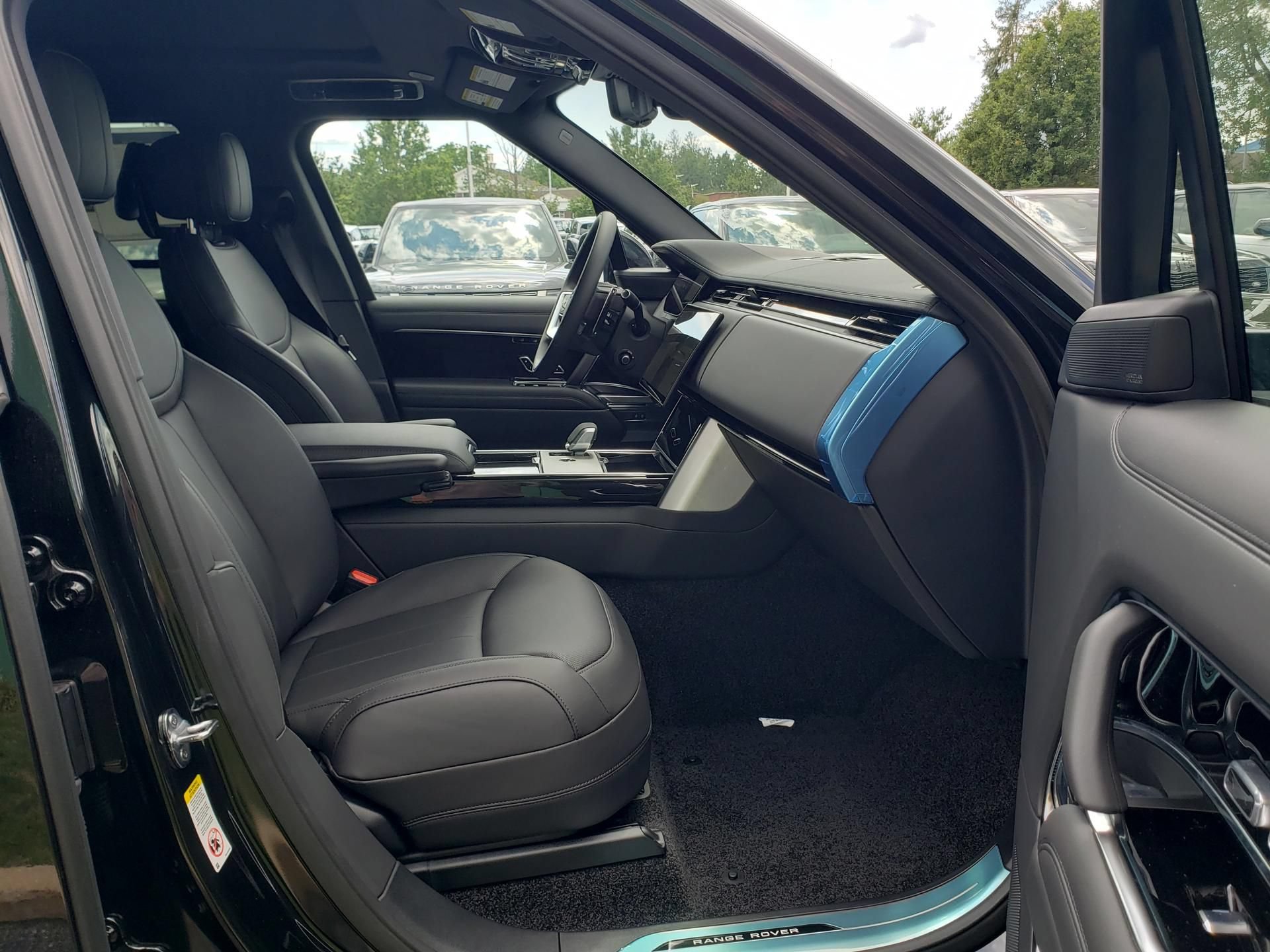 New 2026 Land Rover Range Rover SE AWD/4WD image 17