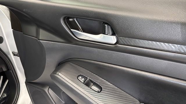 Used 2025 Nissan Altima 2.5 SV FWD image 23