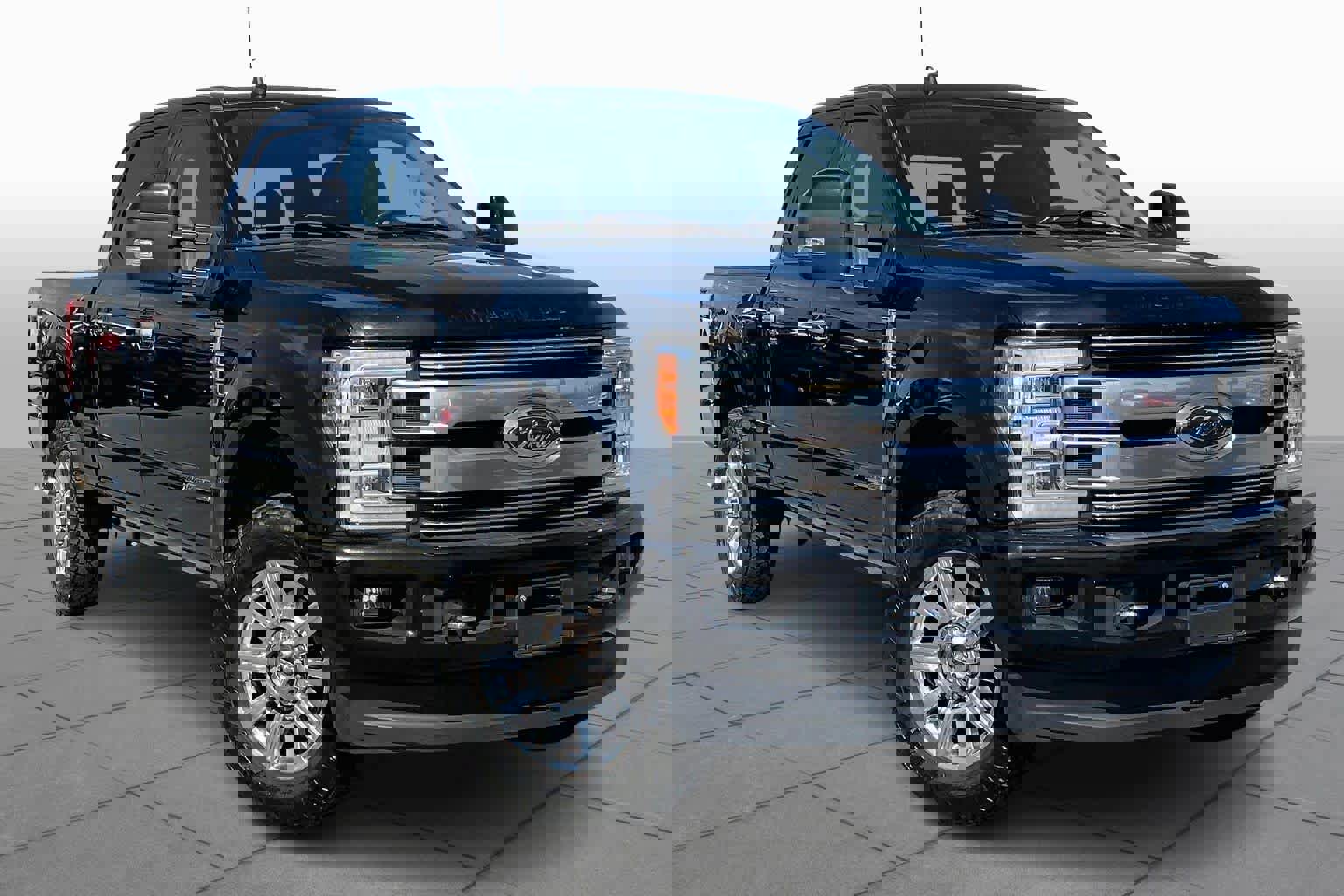 Used 2019 Ford F250 Limited image 3