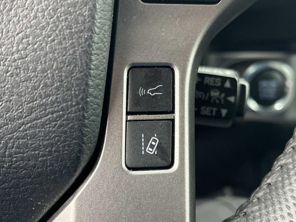 Used 2023 Toyota Tacoma SR5 w/ Technology Package image 29