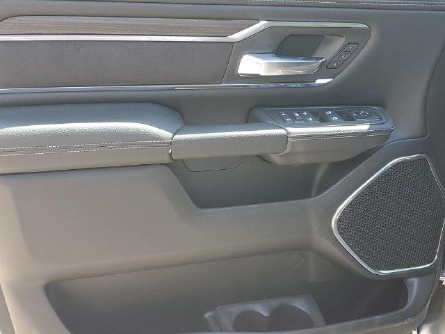 New 2026 RAM 1500 Laramie w/ Sport Appearance Package AWD/4WD image 15