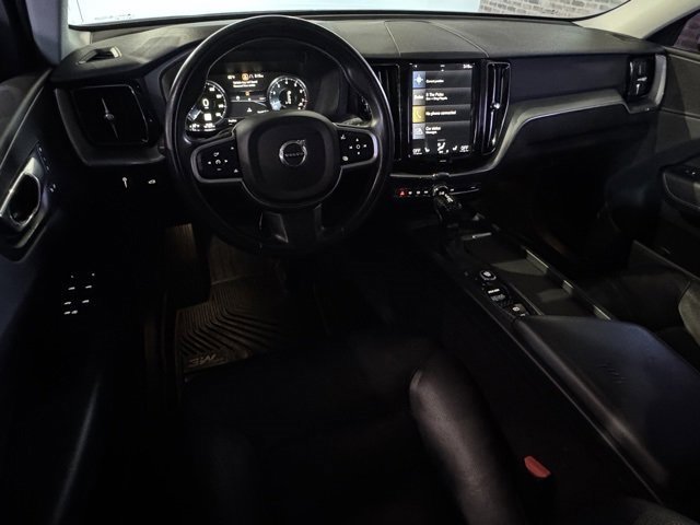 Used 2018 Volvo XC60 T5 Momentum w/ Convenience Package image 18