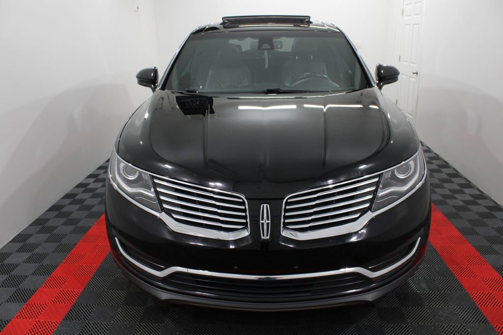 Used 2016 Lincoln MKX Select w/ Select Plus Package AWD/4WD image 3