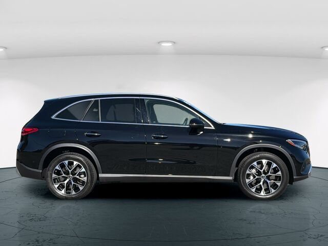 Certified 2025 Mercedes-Benz GLC 350e 4MATIC image 8