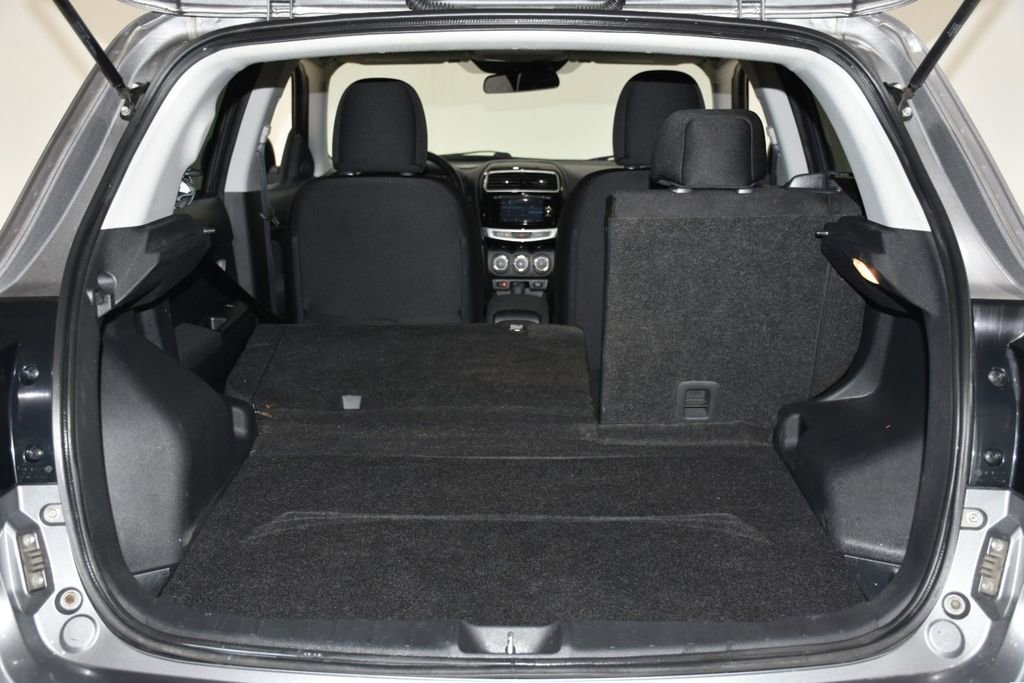 Used 2015 Mitsubishi Outlander Sport SE FWD image 28