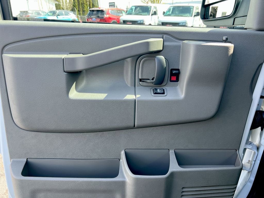 New 2025 GMC Savana 2500 w/ Communications Package RWD image 47