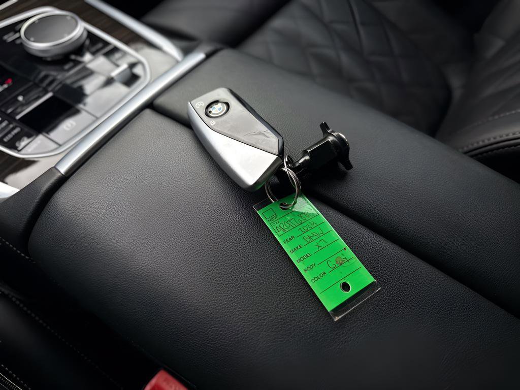 Used 2024 BMW X7 xDrive40i image 34