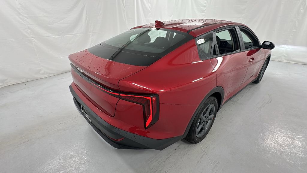 New 2025 Kia K4 LXS image 3