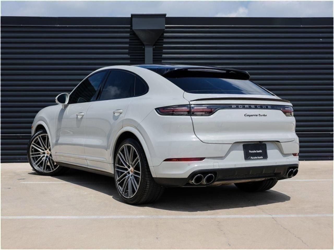 Certified 2022 Porsche Cayenne Turbo image 3