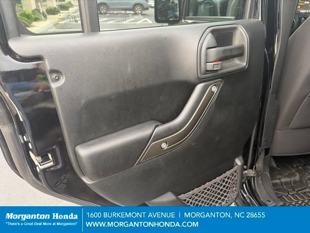 Used 2018 Jeep Wrangler Unlimited Sport AWD/4WD image 25