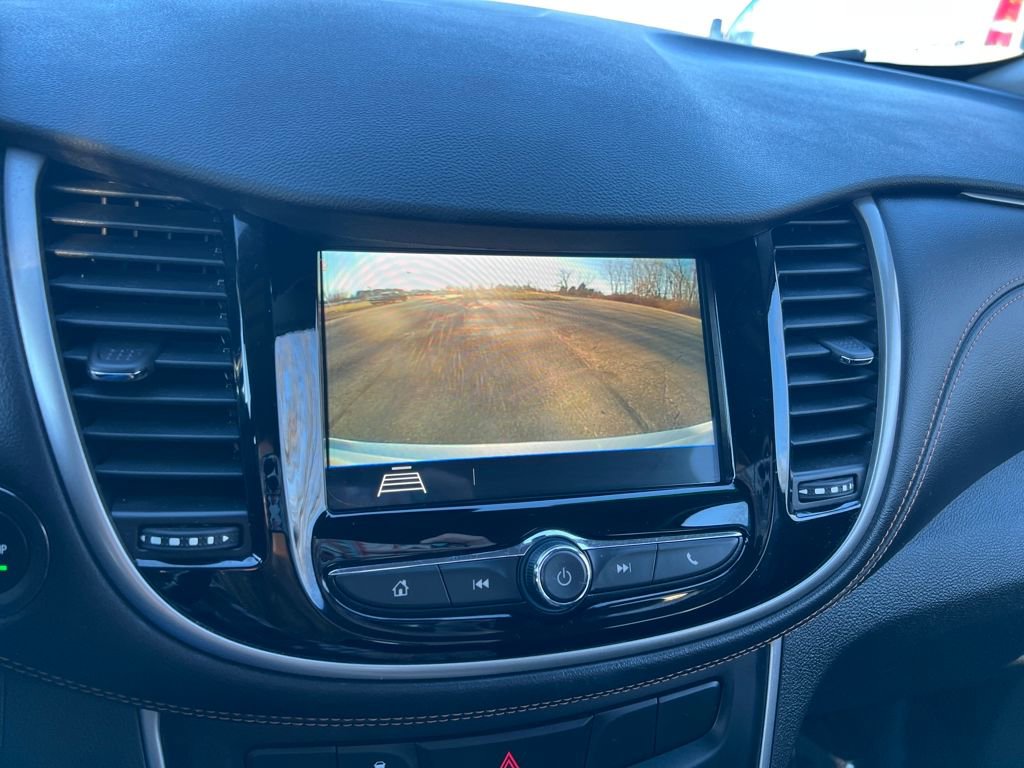 Used 2018 Chevrolet Trax LT w/ LT Convenience Package image 18