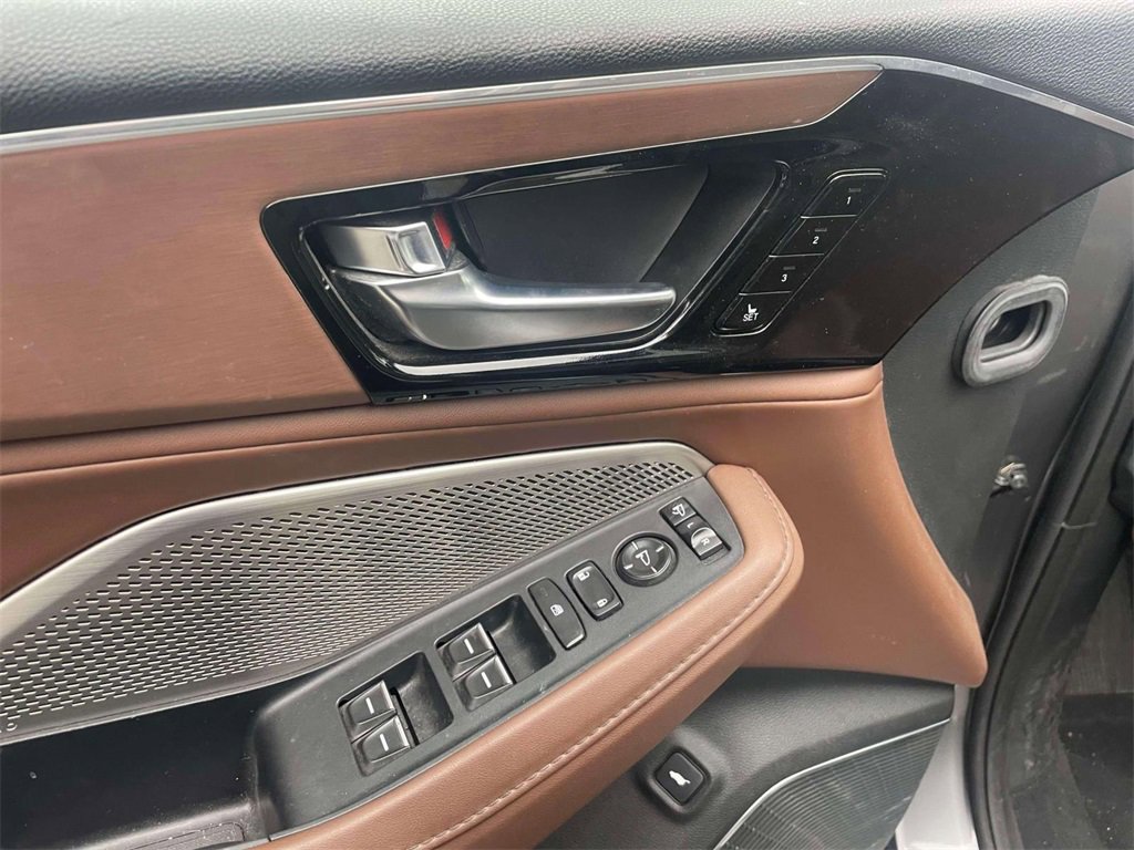 Used 2023 Acura MDX Technology image 17