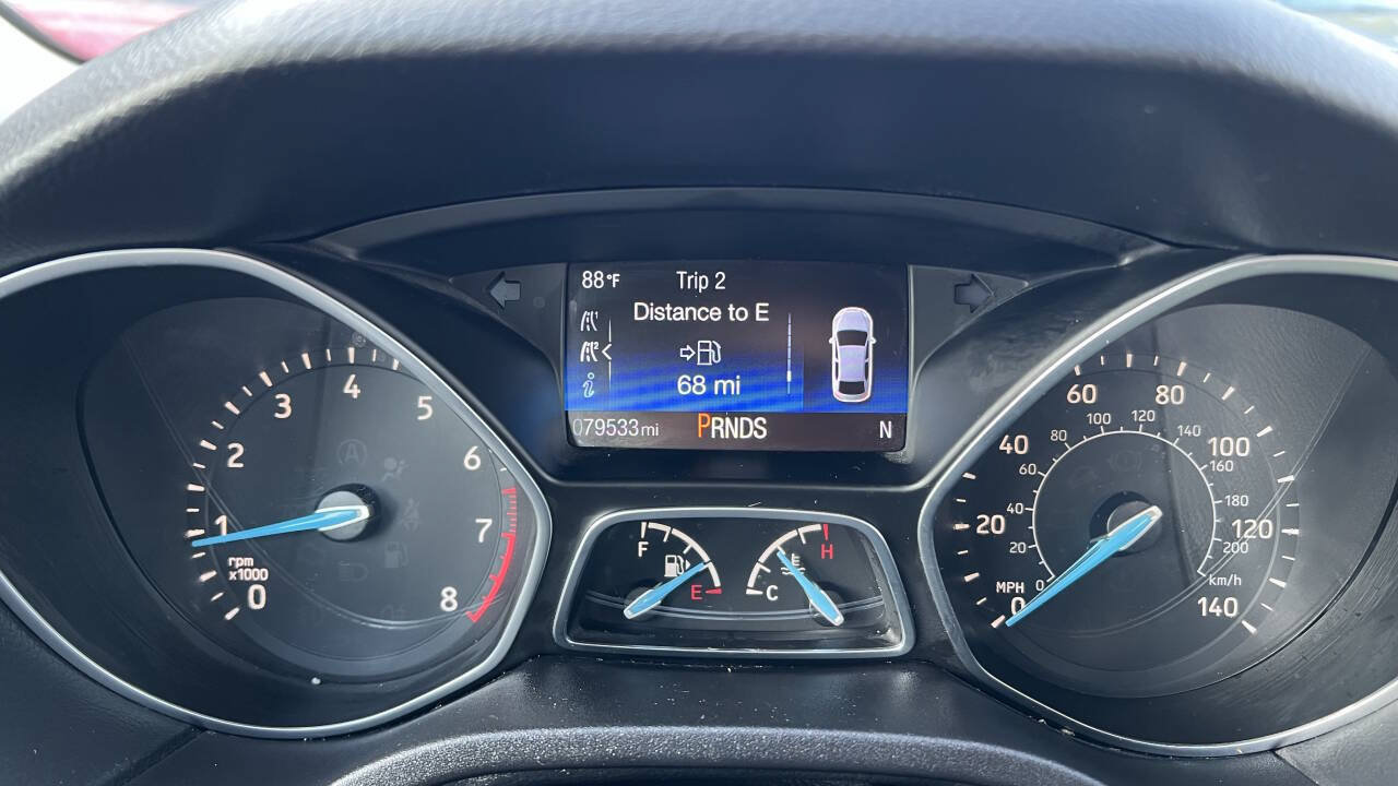 Used 2017 Ford Focus Titanium FWD image 18