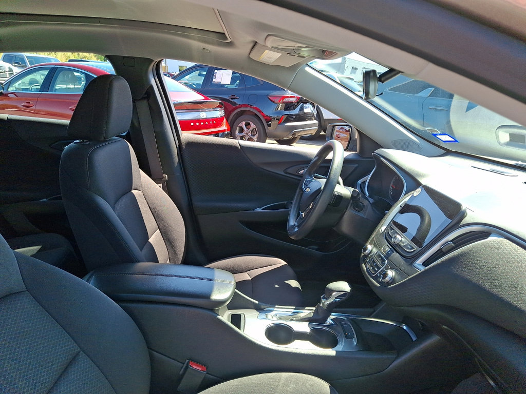 Used 2024 Chevrolet Malibu LT image 12