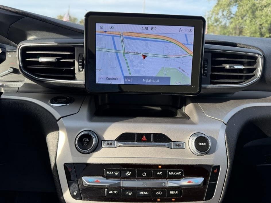 Used 2022 Ford Explorer XLT w/ Equipment Group 202A image 31